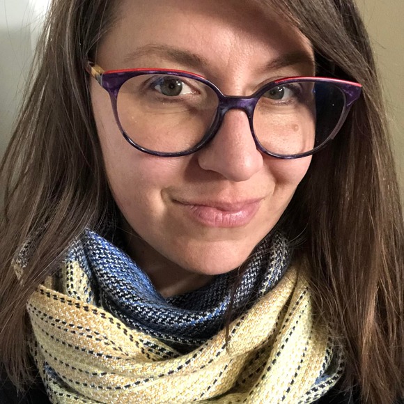 Meet your Posher, Erin - Picture 1 of 1